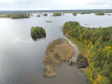 Evijärvellä tehtiin ruoppauksia järven kunnostamiseksi kesällä 2021. Kuva: Pohjanmaan vesi ja ympäristö ry.