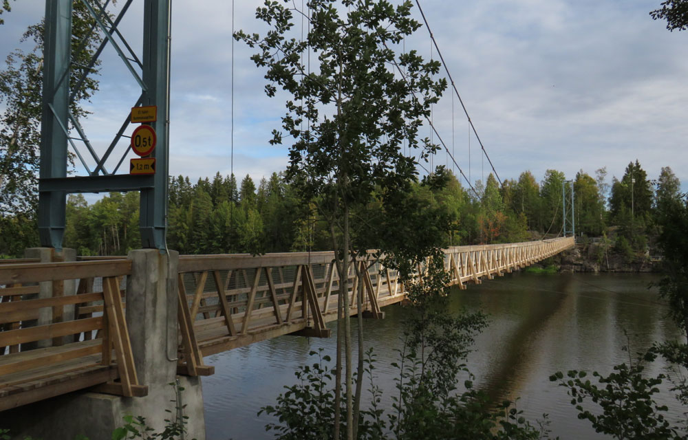 Säpilän riippusilta, joka kunnostettiin uuteen uskoon keväällä 2019. 