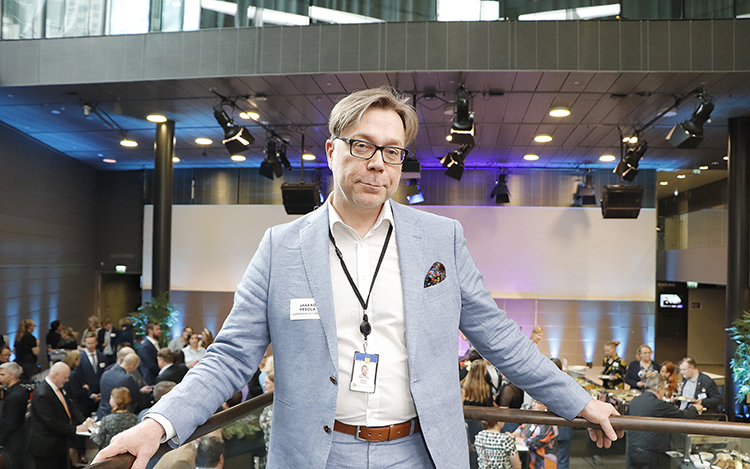 Kuvassa on Jaakko Pesola.