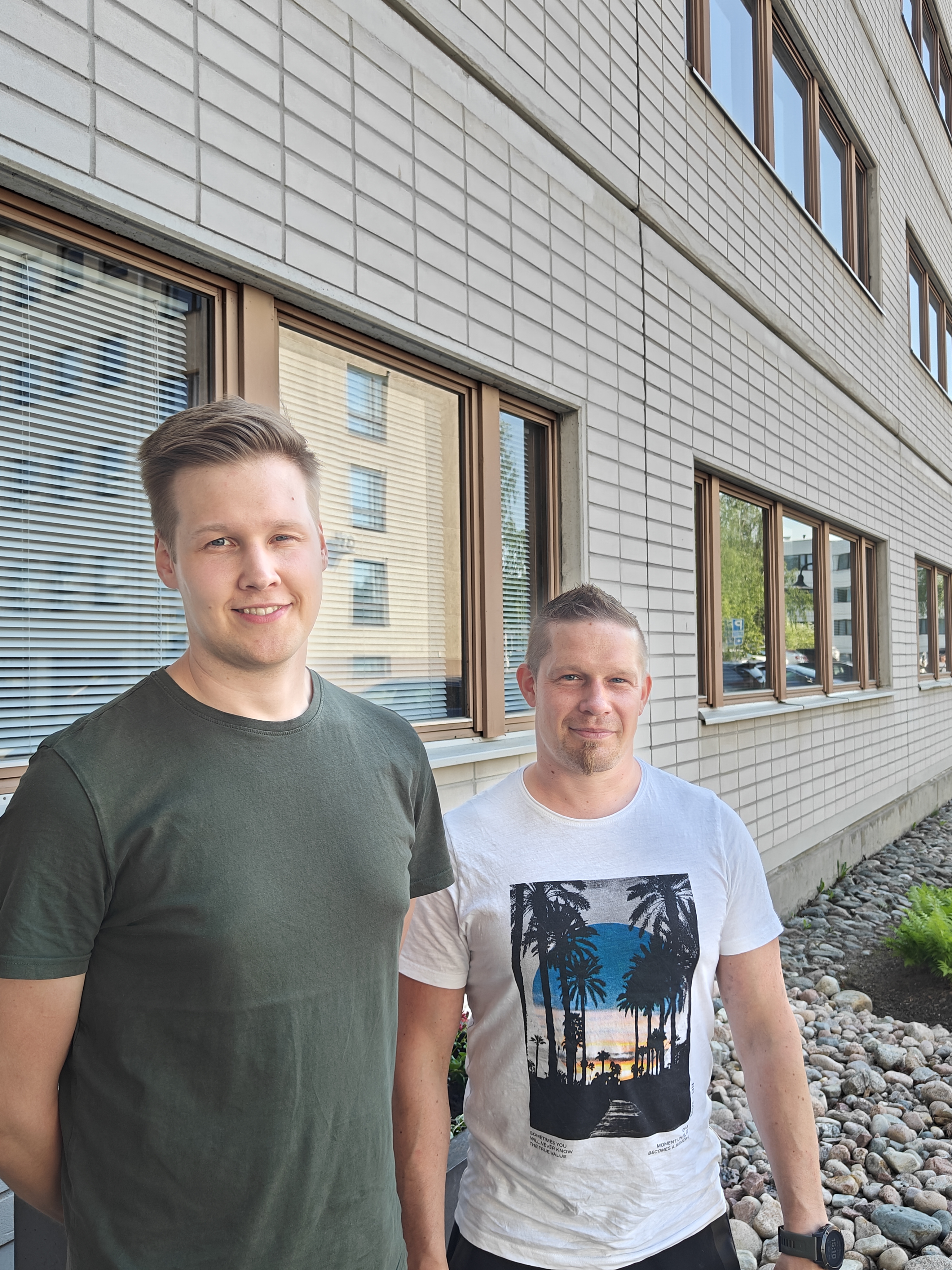 Kuvassa yritysasiantuntijat Jyry Lehtoniemi ja Trifon Suopela
