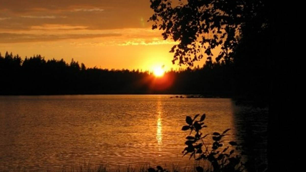 Vinkit juhannuskokon rakentajalle - kuvaaja Mari Peltonen