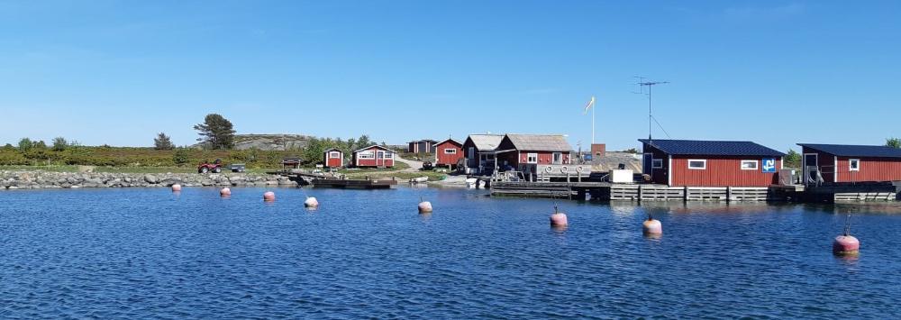 Vy över en liten hamn från södra Skärgårdshavet
