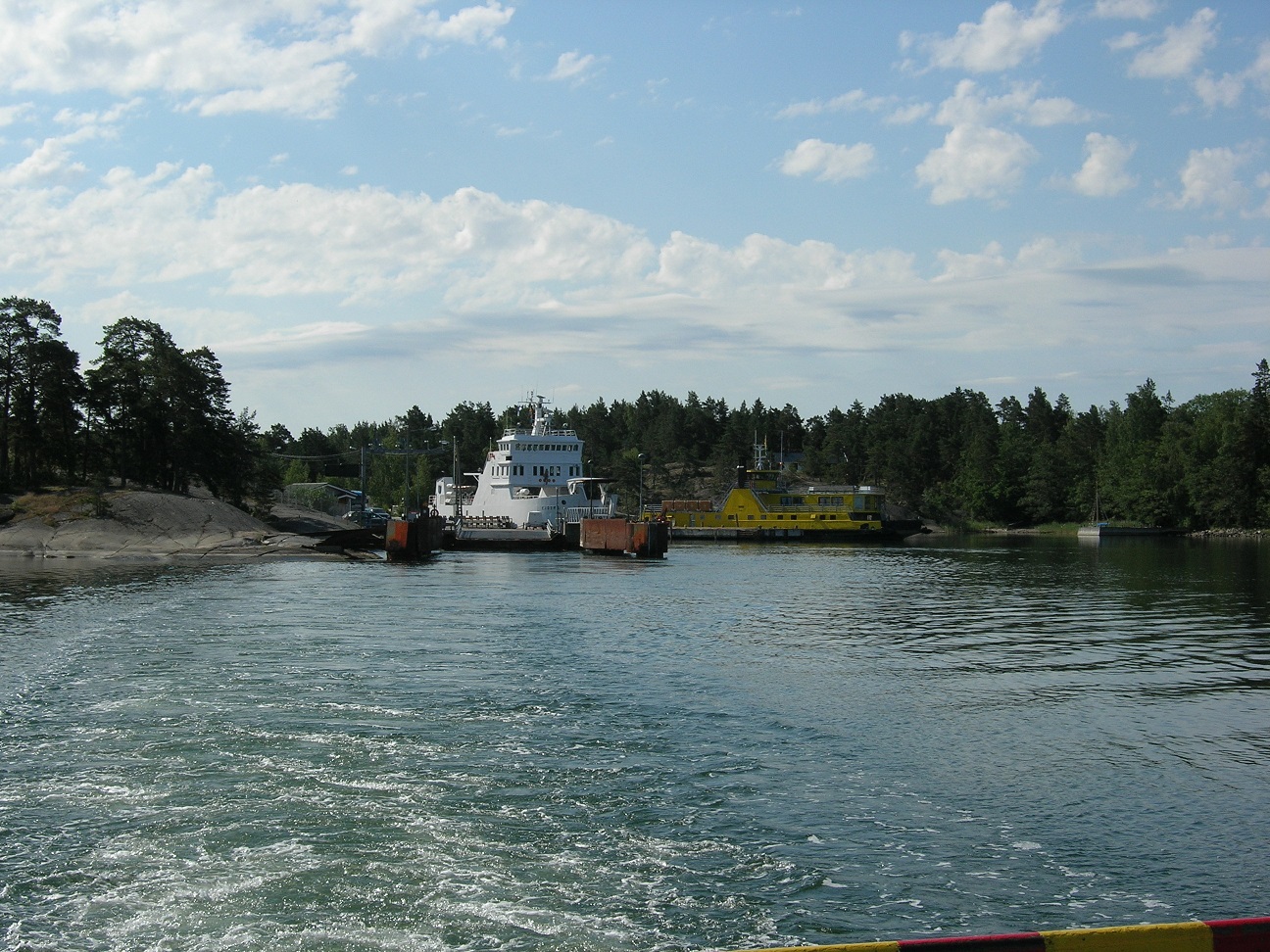 Yhteysalus päätepisteellä.